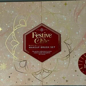 Festive Chic Makeup Brush Set